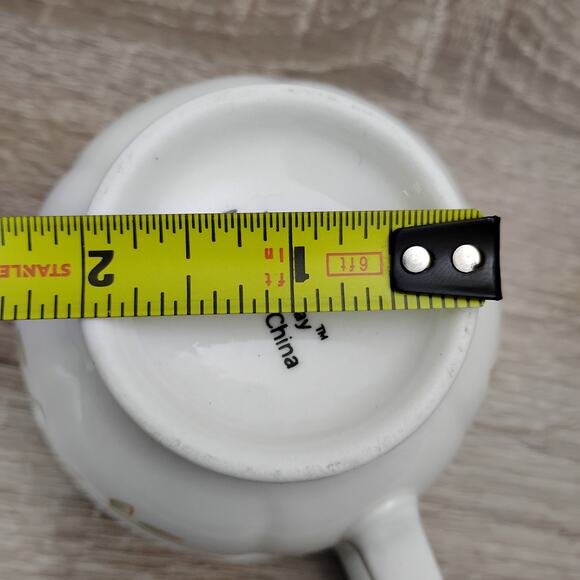 Totally Today Vintage Dragonfly and Ivy Curtain Tie Back Cup White and Green - Picture 10 of 10